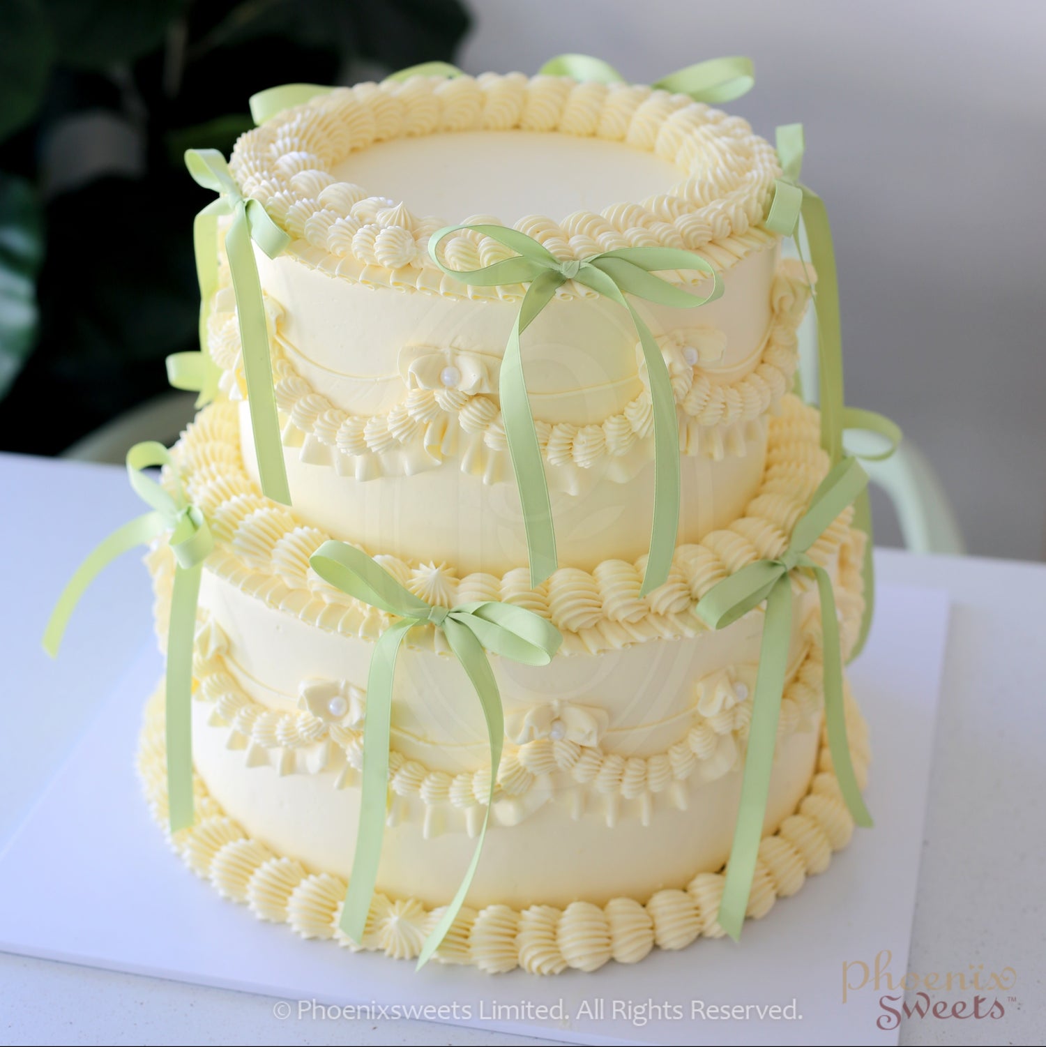 Butter Cream Cake - Vintage Ribbon Cake (2 tiers)