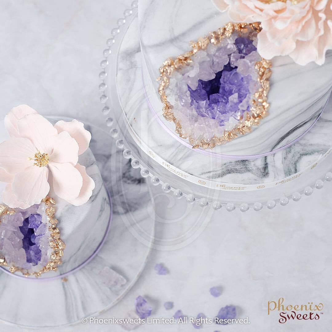 Phoenix Sweets Crystal Amethyst Geode Cake 水晶蛋糕